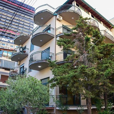 Koa Hotel Дуррес Экстерьер фото